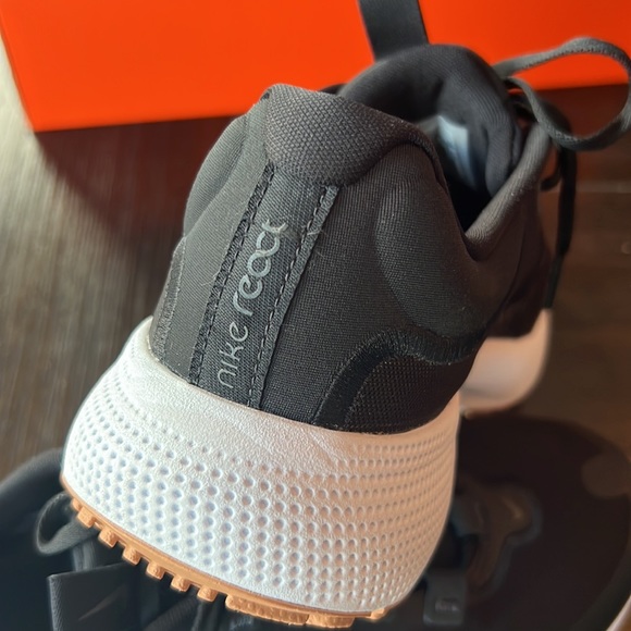 Nike RUNNING React 🏃‍♀️ - Picture 6 of 10